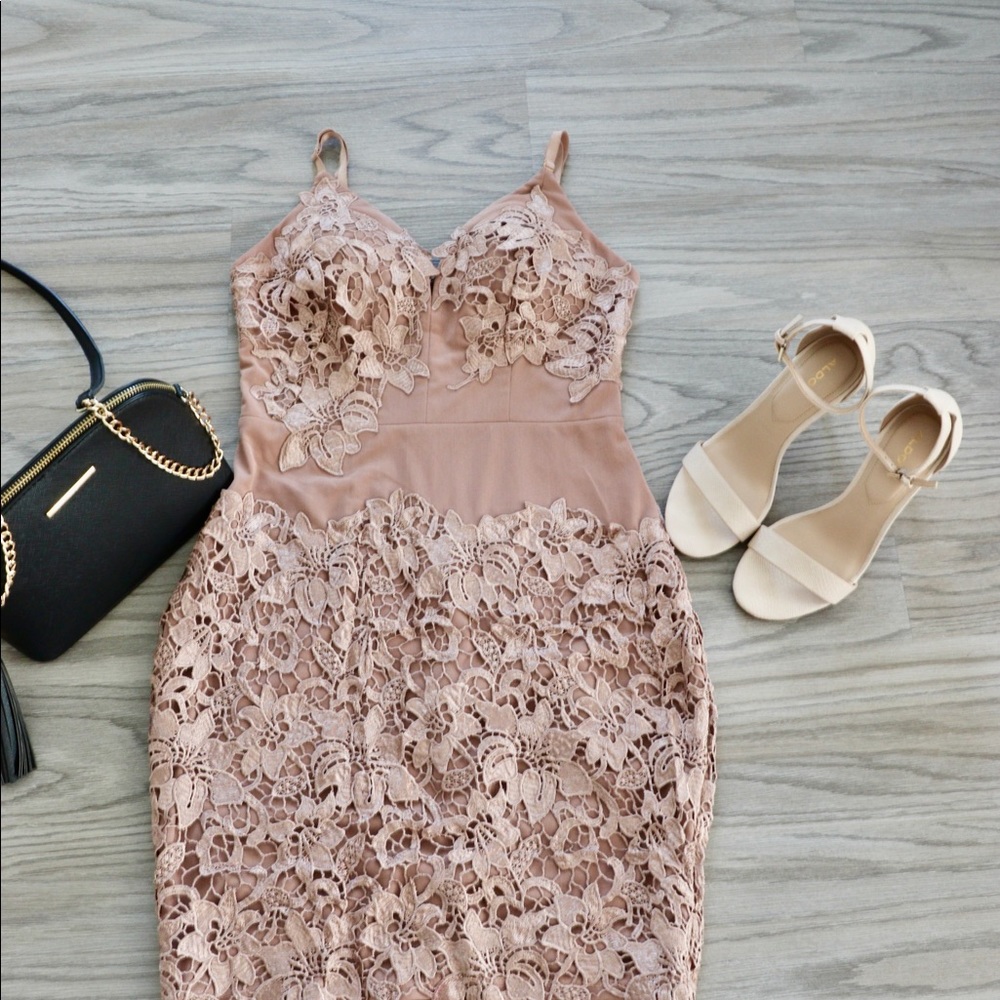Dress - Picture 2 of 11